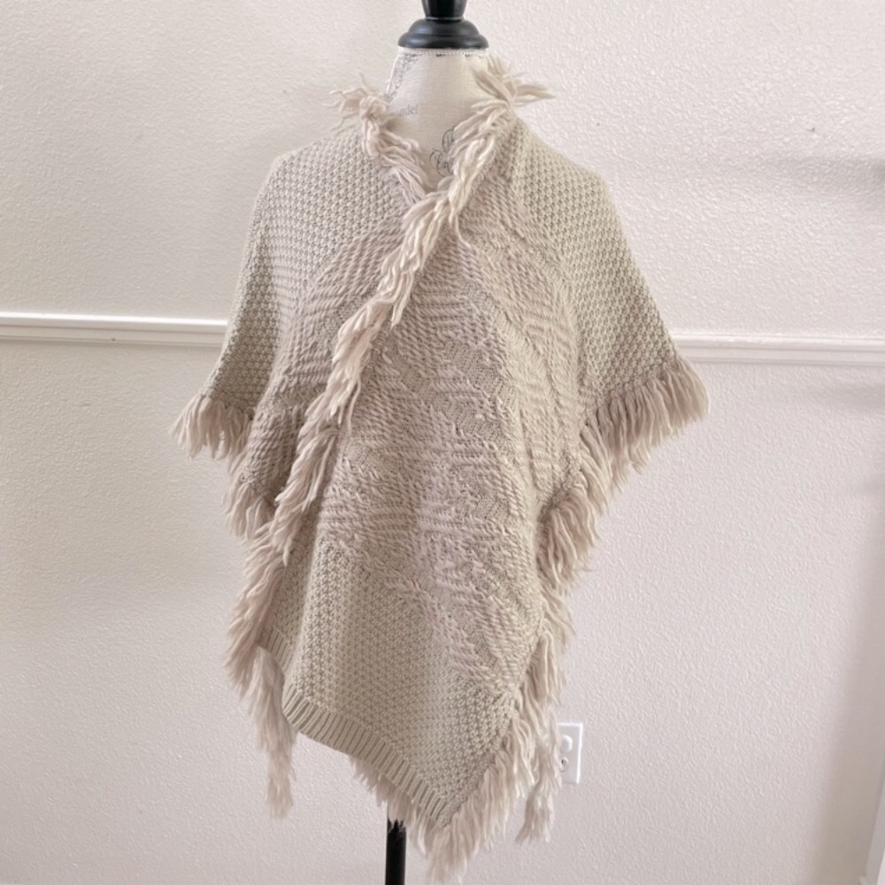 NWOT LUCKY BRAND Aztec Boho Fringe Tassel Open Front Poncho Cardigan